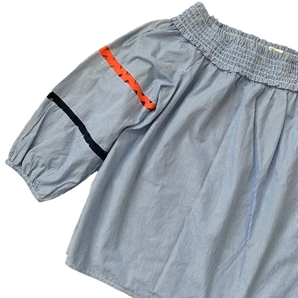 Crown & Ivy off shoulder seersucker blue and white pin stripe shirt size medium - Picture 2 of 6